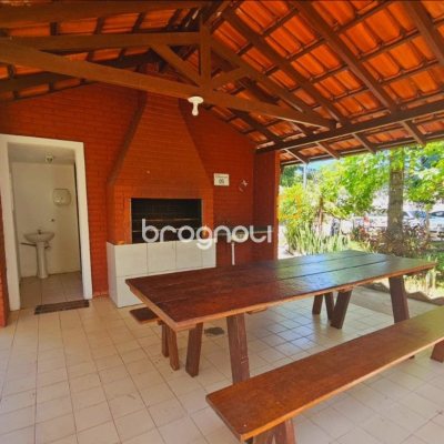 Apartamento com 46m², 1 quarto, 1 garagem, no bairro Trindade em Florianópolis