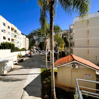 Apartamento com 46m², 1 quarto, 1 garagem, no bairro Trindade em Florianópolis