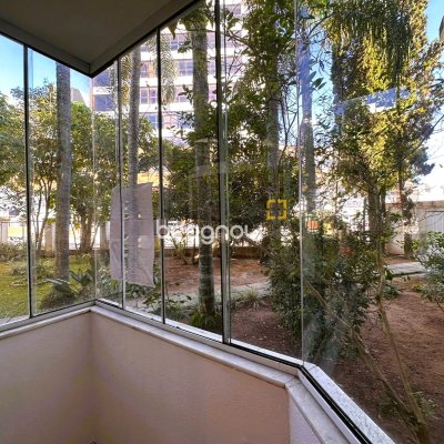 Apartamento com 46m², 1 quarto, 1 garagem, no bairro Trindade em Florianópolis