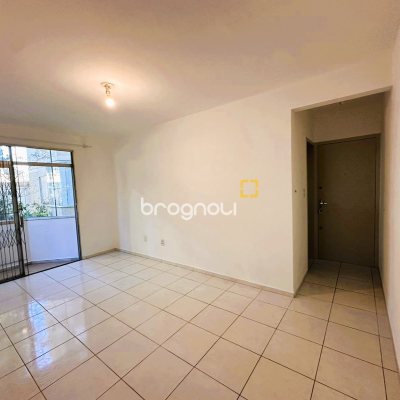 Apartamento com 46m², 1 quarto, 1 garagem, no bairro Trindade em Florianópolis