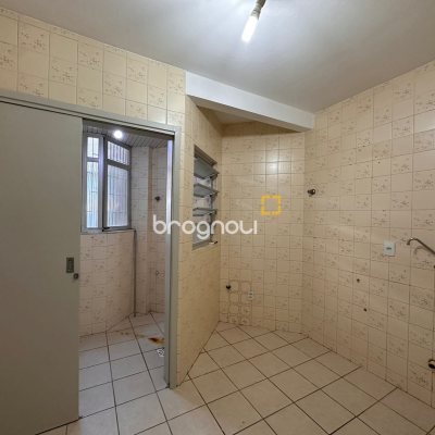 Apartamento com 46m², 1 quarto, 1 garagem, no bairro Trindade em Florianópolis