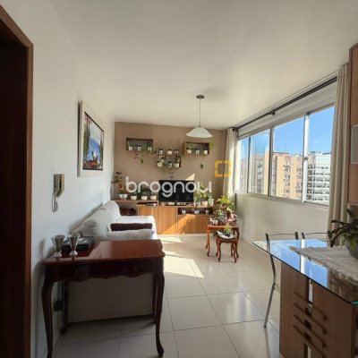 Apartamento com 40m², 1 quarto (sendo 1 suíte), no bairro Centro em Florianópolis