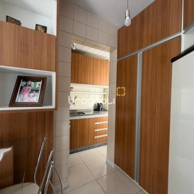 Apartamento com 40m², 1 quarto (sendo 1 suíte), no bairro Centro em Florianópolis