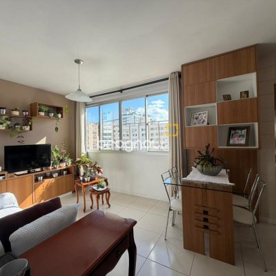 Apartamento com 40m², 1 quarto (sendo 1 suíte), no bairro Centro em Florianópolis