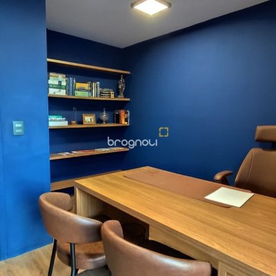 Sala com 41m², no bairro Centro em Florianópolis