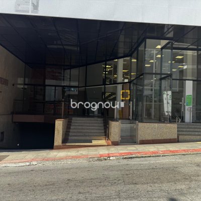 Sala com 41m², no bairro Centro em Florianópolis