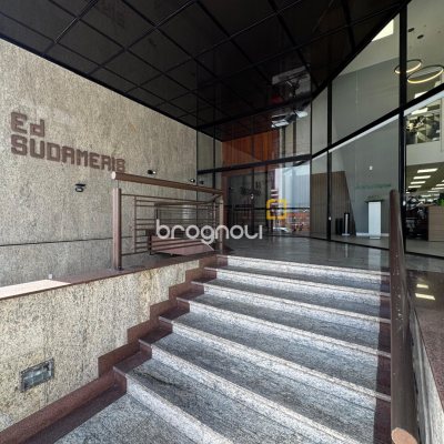 Sala com 41m², no bairro Centro em Florianópolis