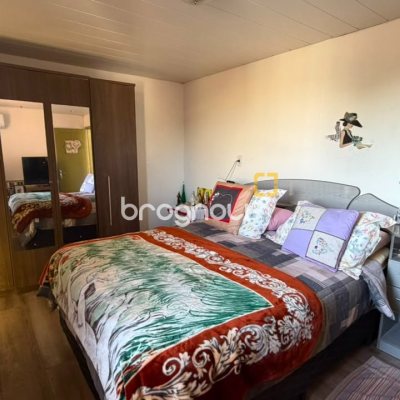 Casa com 110m², 2 quartos (sendo 1 suíte), 2 garagens, no bairro Monte Verde em Florianópolis