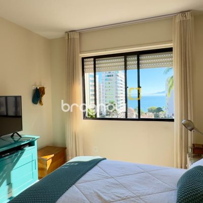 Apartamento com 203m², 4 quartos (sendo 2 suítes), 2 garagens, no bairro Centro em Florianópolis