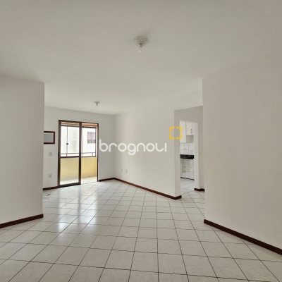 Apartamento com 87m², 3 quartos (sendo 1 suíte), 1 garagem, no bairro Barreiros em São José