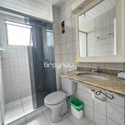 Apartamento com 87m², 3 quartos (sendo 1 suíte), 1 garagem, no bairro Barreiros em São José