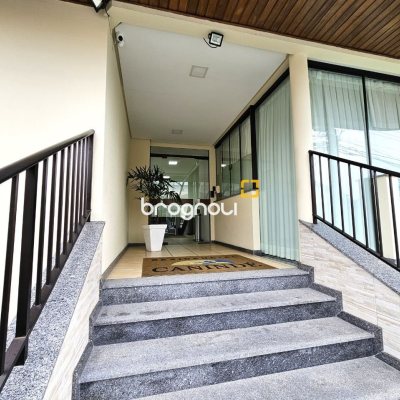 Apartamento com 87m², 3 quartos (sendo 1 suíte), 1 garagem, no bairro Barreiros em São José