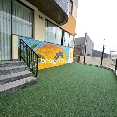 Apartamento com 87m², 3 quartos (sendo 1 suíte), 1 garagem, no bairro Barreiros em São José
