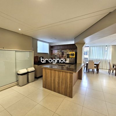 Apartamento com 87m², 3 quartos (sendo 1 suíte), 1 garagem, no bairro Barreiros em São José