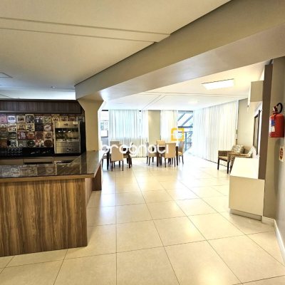 Apartamento com 87m², 3 quartos (sendo 1 suíte), 1 garagem, no bairro Barreiros em São José