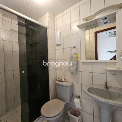 Apartamento com 87m², 3 quartos (sendo 1 suíte), 1 garagem, no bairro Barreiros em São José