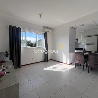 Apartamento com 54m², 2 quartos, 1 garagem, no bairro Ipiranga em São José