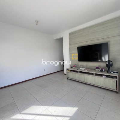 Apartamento com 54m², 2 quartos, 1 garagem, no bairro Ipiranga em São José