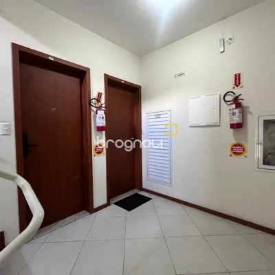 Apartamento com 54m², 2 quartos, 1 garagem, no bairro Ipiranga em São José