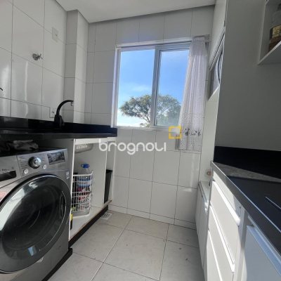 Apartamento com 54m², 2 quartos, 1 garagem, no bairro Ipiranga em São José