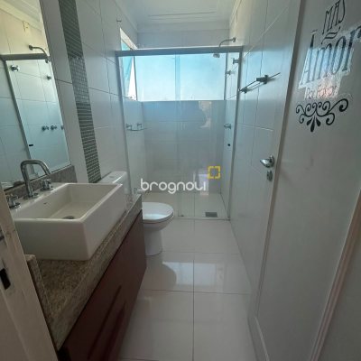 Casa de Condomínio com 258m², 3 quartos (sendo 3 suítes), 2 garagens, no bairro Rio Tavares em Florianópolis