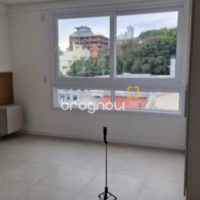 Apartamento com 36m², 1 quarto (sendo 1 suíte), 1 garagem, no bairro Centro em Florianópolis