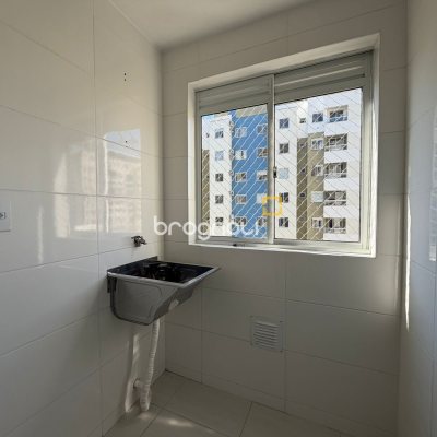 Apartamento com 50m², 2 quartos, 1 garagem, no bairro Pedra Branca em Palhoça