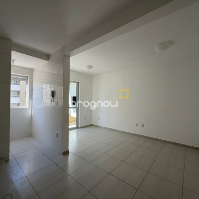 Apartamento com 50m², 2 quartos, 1 garagem, no bairro Pedra Branca em Palhoça