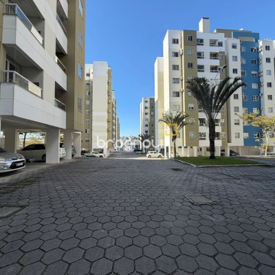 Apartamento com 50m², 2 quartos, 1 garagem, no bairro Pedra Branca em Palhoça