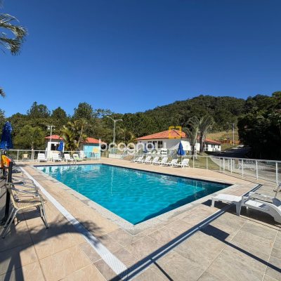 Apartamento com 50m², 2 quartos, 1 garagem, no bairro Pedra Branca em Palhoça