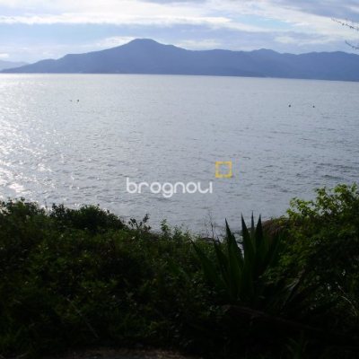 Terreno com 1485m², no bairro Daniela em Florianópolis