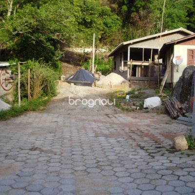 Terreno com 1485m², no bairro Daniela em Florianópolis