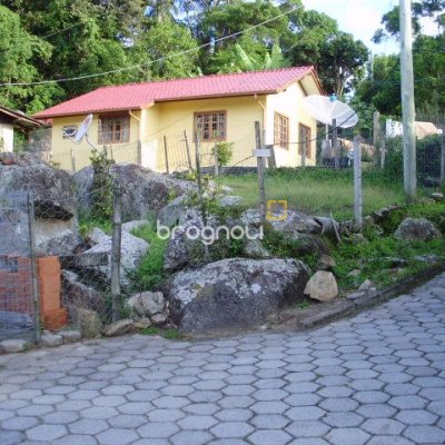 Terreno com 1485m², no bairro Daniela em Florianópolis