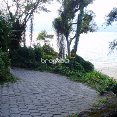 Terreno com 1485m², no bairro Daniela em Florianópolis