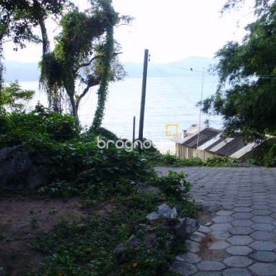 Terreno com 1485m², no bairro Daniela em Florianópolis