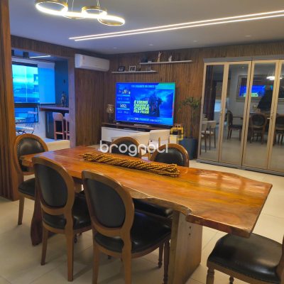 Apartamento com 92m², 2 quartos (sendo 1 suíte), 1 garagem, no bairro Jurerê em Florianópolis