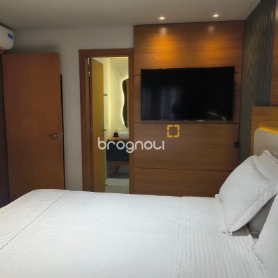 Apartamento com 92m², 2 quartos (sendo 1 suíte), 1 garagem, no bairro Jurerê em Florianópolis