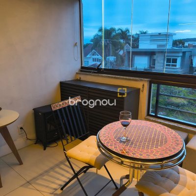 Apartamento com 92m², 2 quartos (sendo 1 suíte), 1 garagem, no bairro Jurerê em Florianópolis