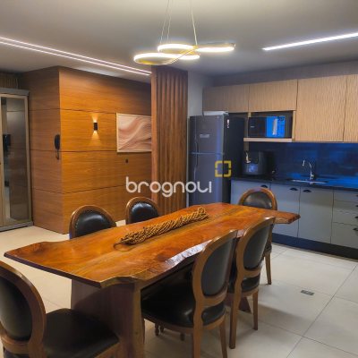 Apartamento com 92m², 2 quartos (sendo 1 suíte), 1 garagem, no bairro Jurerê em Florianópolis