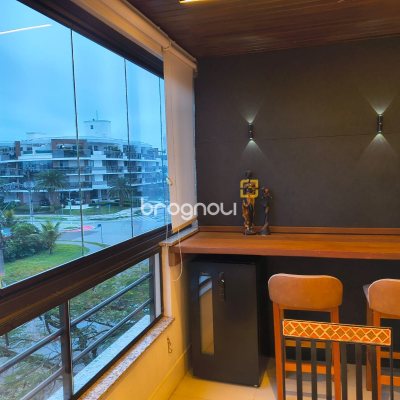 Apartamento com 92m², 2 quartos (sendo 1 suíte), 1 garagem, no bairro Jurerê em Florianópolis