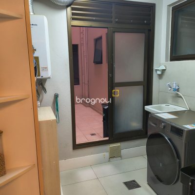Apartamento com 92m², 2 quartos (sendo 1 suíte), 1 garagem, no bairro Jurerê em Florianópolis