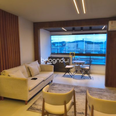 Apartamento com 92m², 2 quartos (sendo 1 suíte), 1 garagem, no bairro Jurerê em Florianópolis