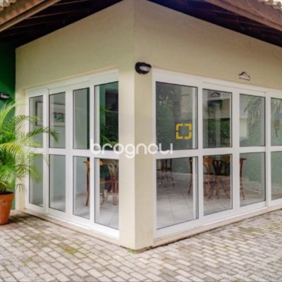 Apartamento com 74m², 2 quartos (sendo 1 suíte), 2 garagens, no bairro Lagoa da Conceição em Florianópolis