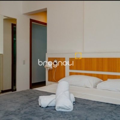 Apartamento com 74m², 2 quartos (sendo 1 suíte), 2 garagens, no bairro Lagoa da Conceição em Florianópolis