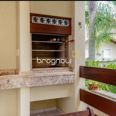 Apartamento com 74m², 2 quartos (sendo 1 suíte), 2 garagens, no bairro Lagoa da Conceição em Florianópolis