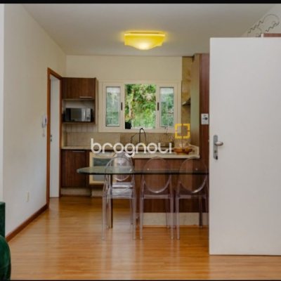 Apartamento com 74m², 2 quartos (sendo 1 suíte), 2 garagens, no bairro Lagoa da Conceição em Florianópolis