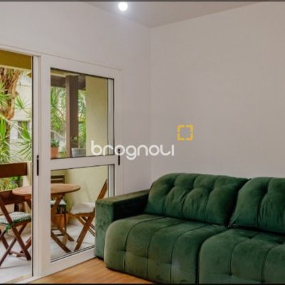 Apartamento com 74m², 2 quartos (sendo 1 suíte), 2 garagens, no bairro Lagoa da Conceição em Florianópolis