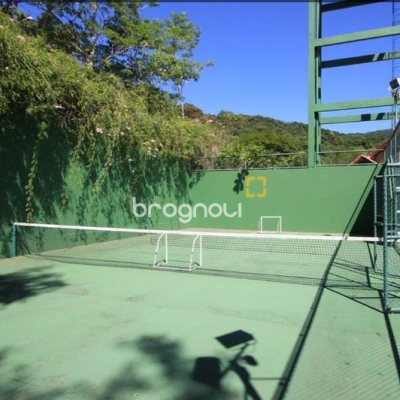 Apartamento com 74m², 2 quartos (sendo 1 suíte), 2 garagens, no bairro Lagoa da Conceição em Florianópolis