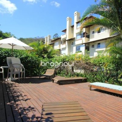Apartamento com 74m², 2 quartos (sendo 1 suíte), 2 garagens, no bairro Lagoa da Conceição em Florianópolis