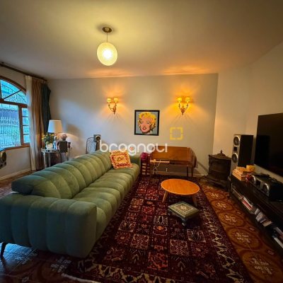 Casa com 164m², 3 quartos (sendo 1 suíte), 1 garagem, no bairro Itacorubi em Florianópolis